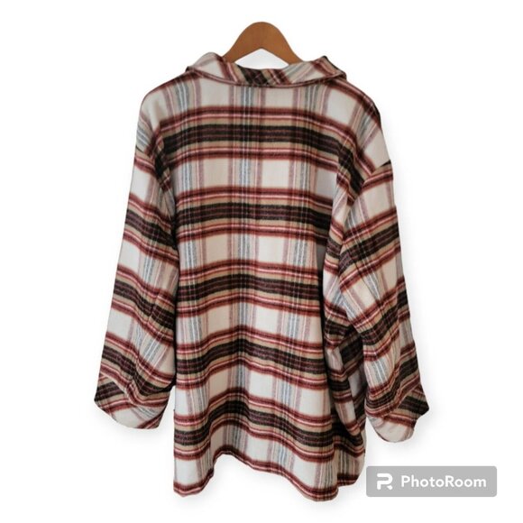 Kensie Jeans Plus Size Button Down Cream And Red Flannel Shaket Size 3X - Picture 2 of 5